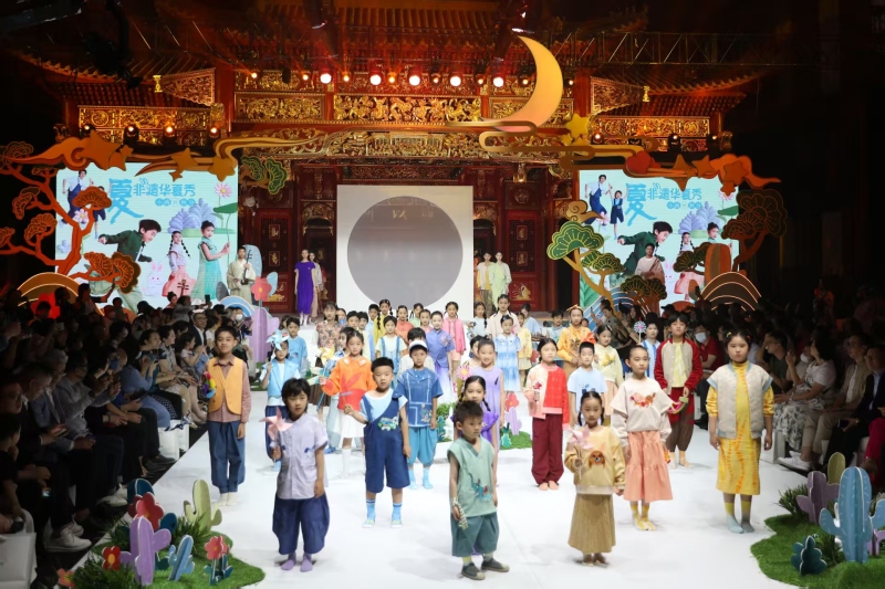 今天，我们为什么去逛非遗馆